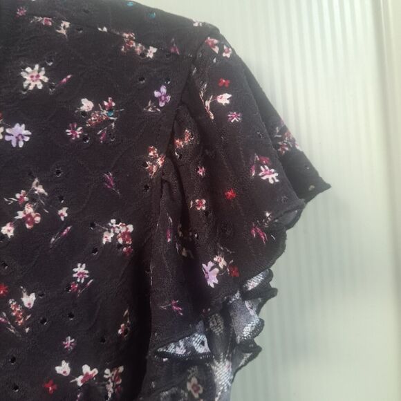 INDIGO ROSE Women's Baby Doll Top Plus 1X Flutter Sleeve Blouse  Black Floral - Picture 7 of 11